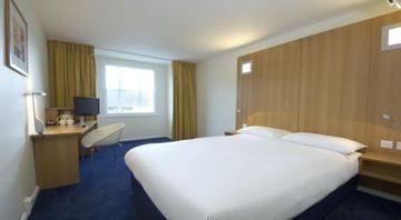 Ramada Encore York Exterior foto
