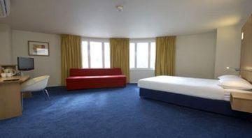 Ramada Encore York Exterior foto