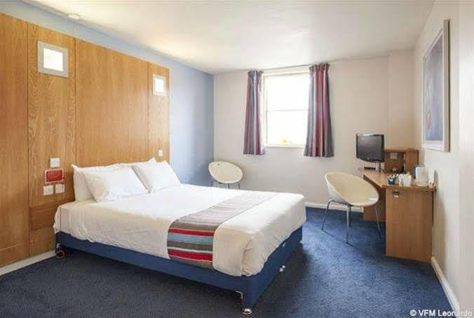 Ramada Encore York Exterior foto